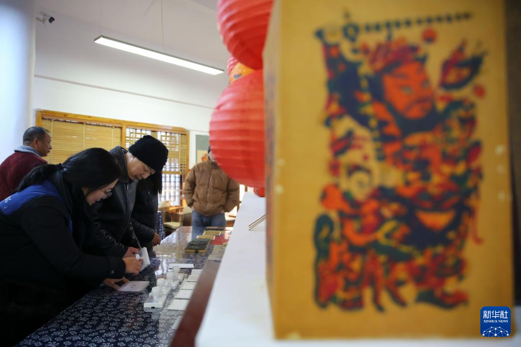 湖南隆回：印制传统年画迎新春_fororder_11