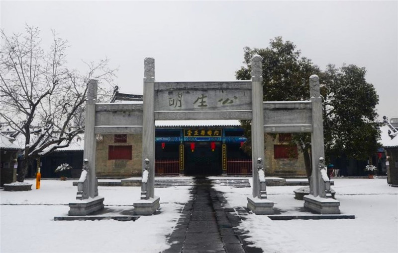 南陽內鄉：雪落古衙宜觀景_fororder_內鄉縣衙大堂前白雪皚皚 攝影 劉會