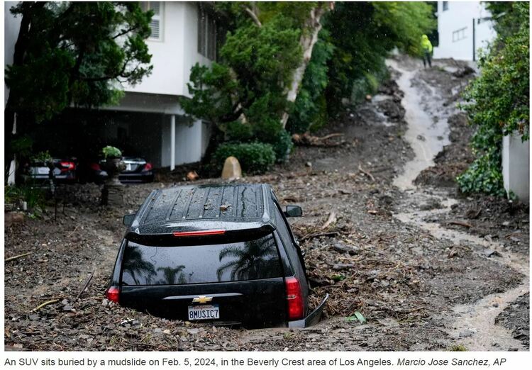 “千年降一回”？ 美国洛杉矶遭遇罕见极端天气