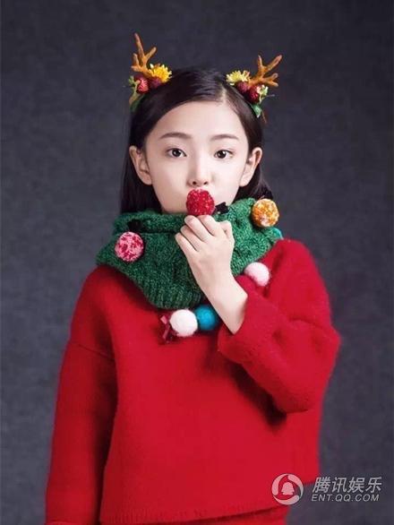 饰演白娘子的小演员陶奕希一颦一笑,举手投足之间皆是白娘子的温婉