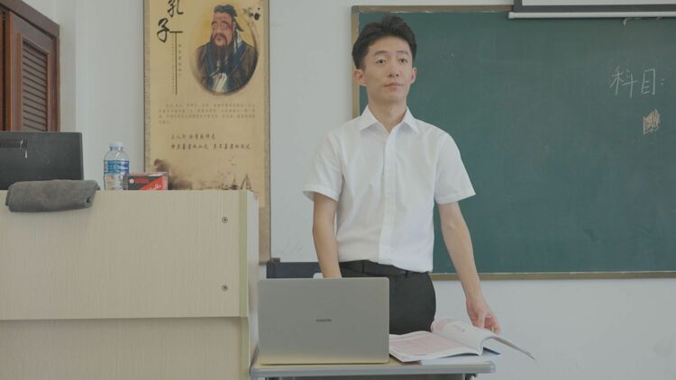 资讯有故事丨新春走基层 老挝国立大学孔子学院：辛勤耕耘十余载 桃李芬芳馨满园