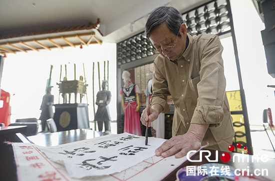 71歲日本老人來長春學漢語