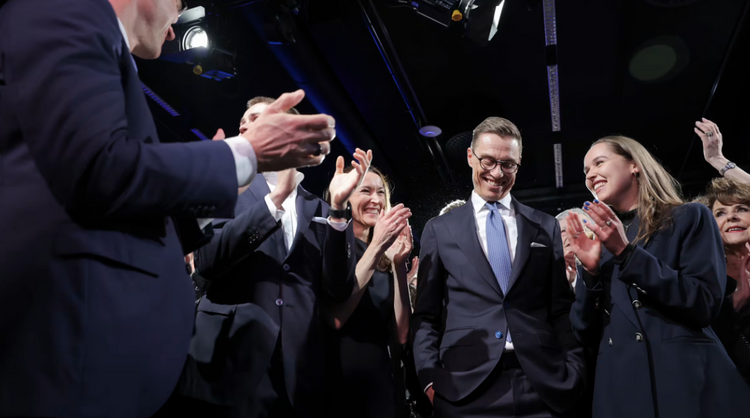 亚历山大·斯图布当选芬兰新一任总统