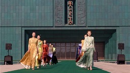 河南安陽：殷墟博物館開啟“時尚年” 新春時裝展演閃亮首秀
