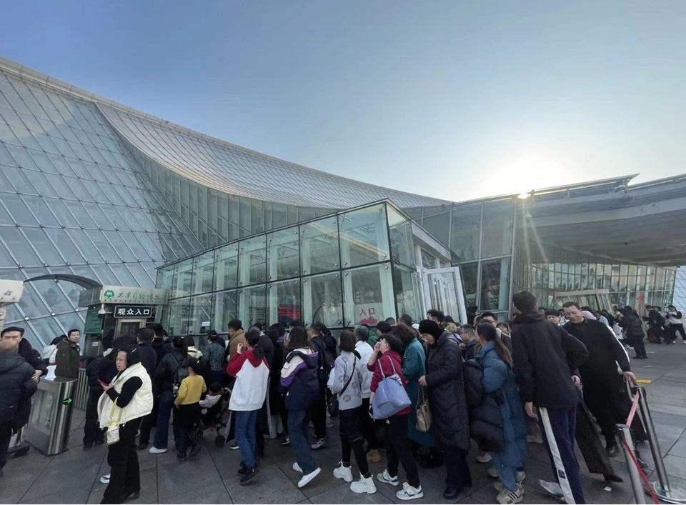 天津自然博物馆馆长张彩欣祝全球朋友春节愉快_fororder_2