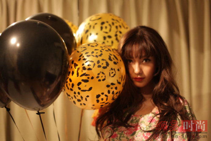 angelababy早期日本走秀 和现在判若两人