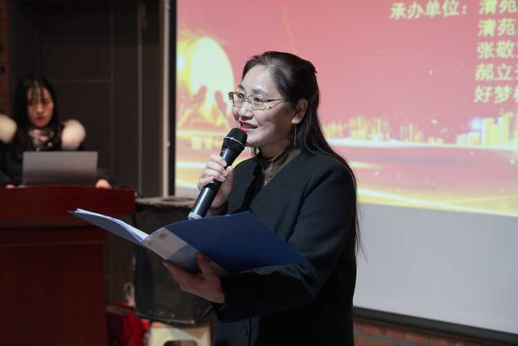 图片默认标题_fororder_清苑区文学爱好者朗诵《大写的中国》。摄影 王磊