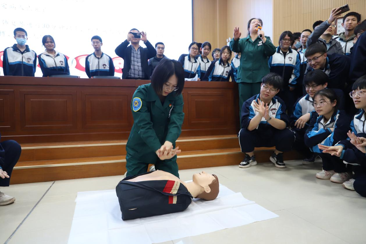 河北青县急救知识进校园守护生命伴成长