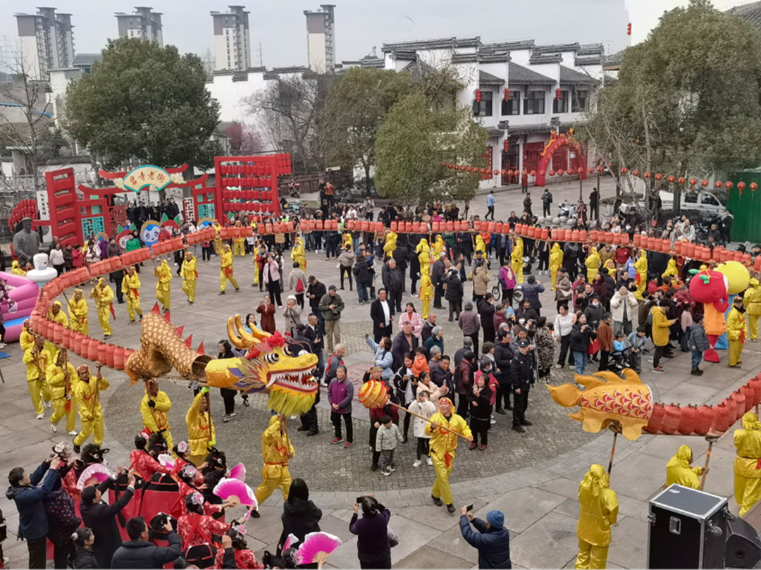 黄山市徽州区：民俗踩街闹“上九”_fororder_图片2