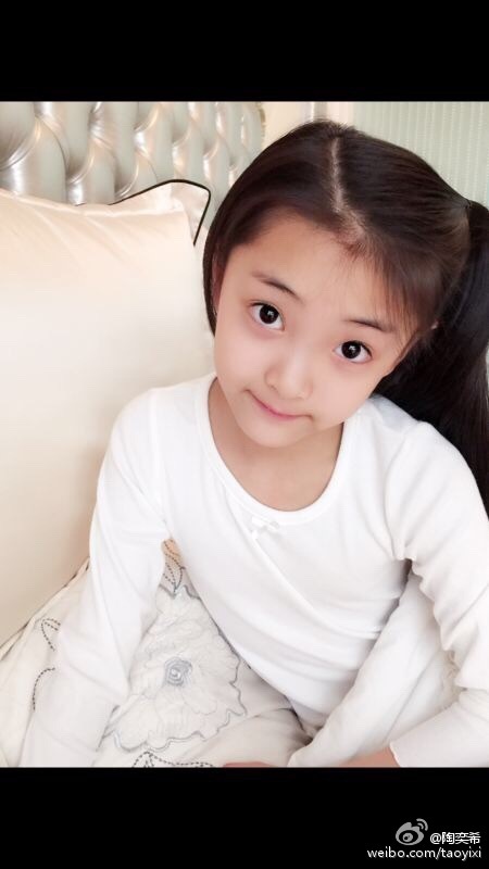 小白娘子陶奕希私照曝光 形象气质佳(图)