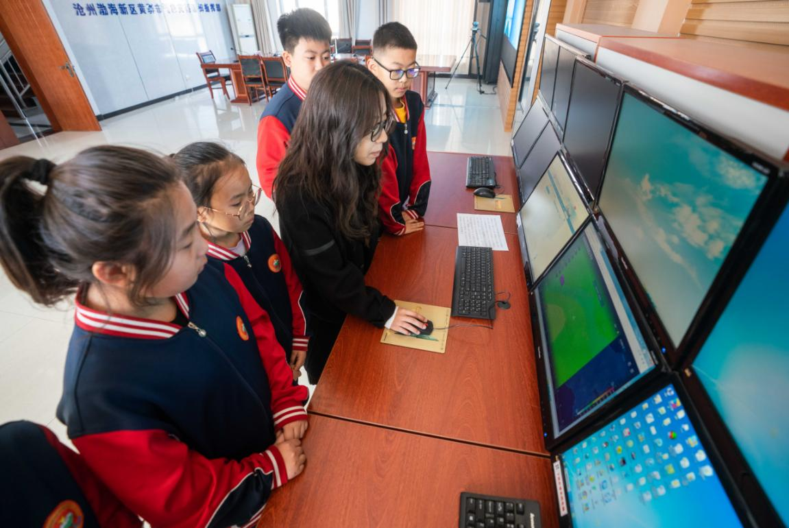 河北黄骅：参观气象科普馆 提升防灾减灾意识与紧急避险能力_fororder_图片 3