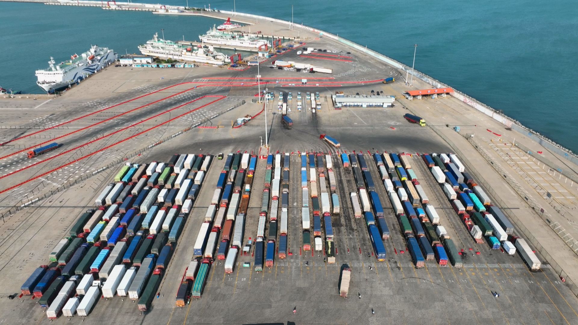 海南海口：港口恢復正常運輸秩序_fororder_2fc8f796582a450db98019d321e702e5