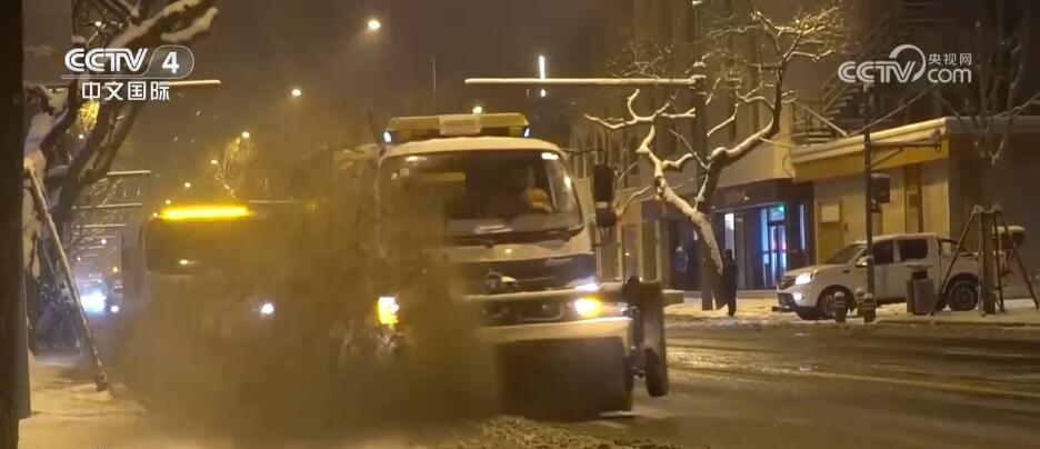 以雪為令，晝夜不停！多地各部門聯動清積雪保暢通
