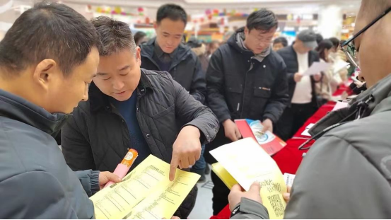 河北鹽山:跨省招工搶先機 引才援企開心局_fororder_河北鹽山:跨省招工搶先機 引才援企開心局(1)318