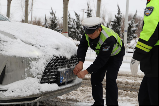 图片默认标题_fororder_（国际在线图片新闻）河北青县积极应对暴雪天气：多举措全方位保畅490