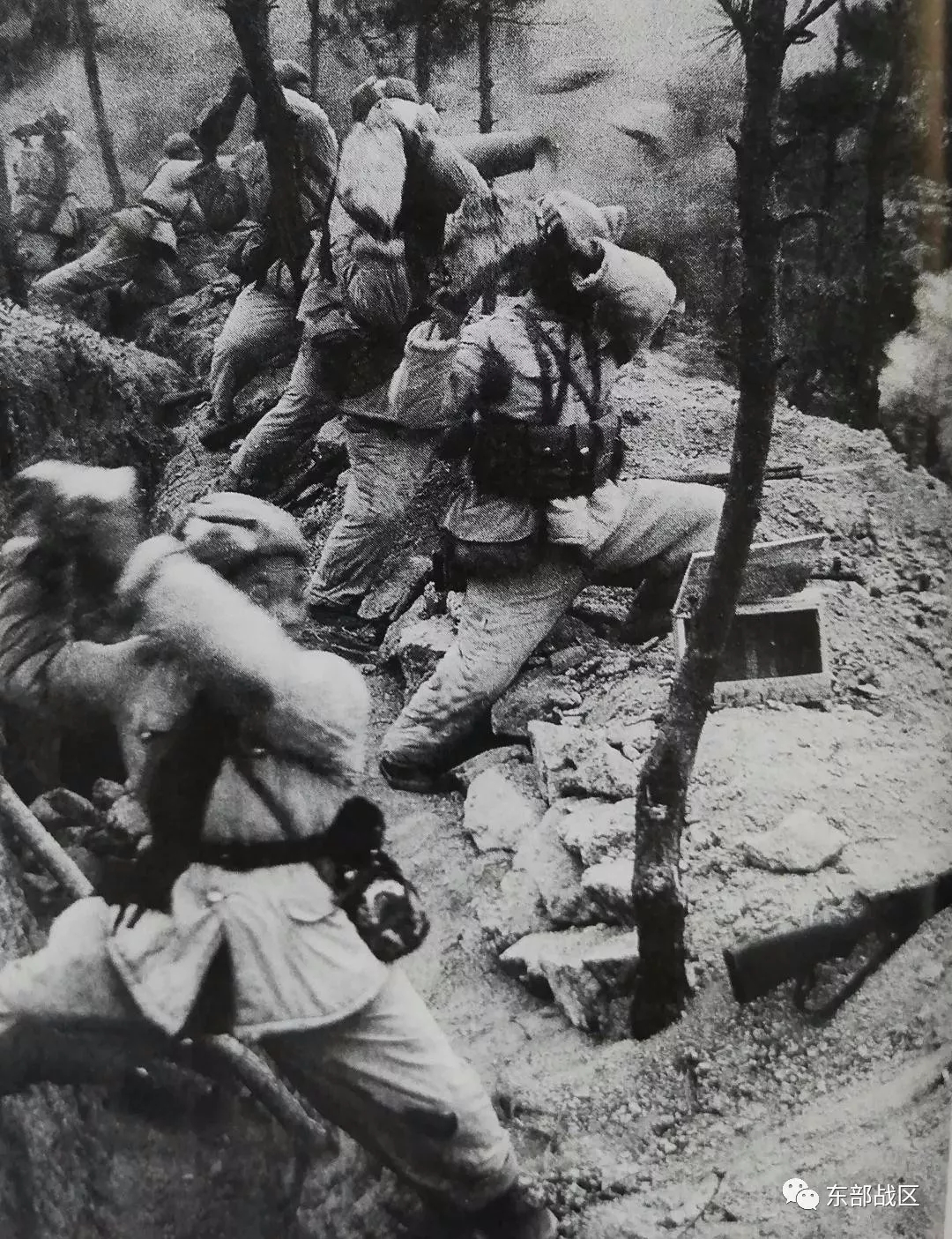 无法忘记修理山阻击战志愿军在子弹打完之后用石头打击敌人无法忘记