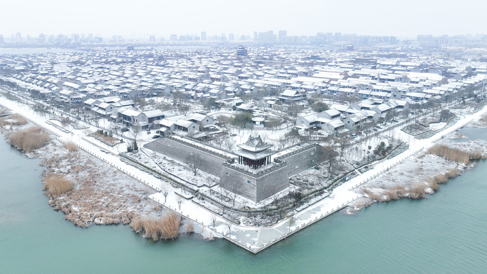 形容古城的雪景图片