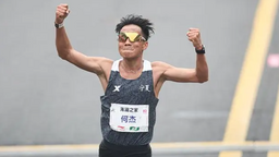 何傑再破全國紀錄 中國馬拉松進入“206時代”