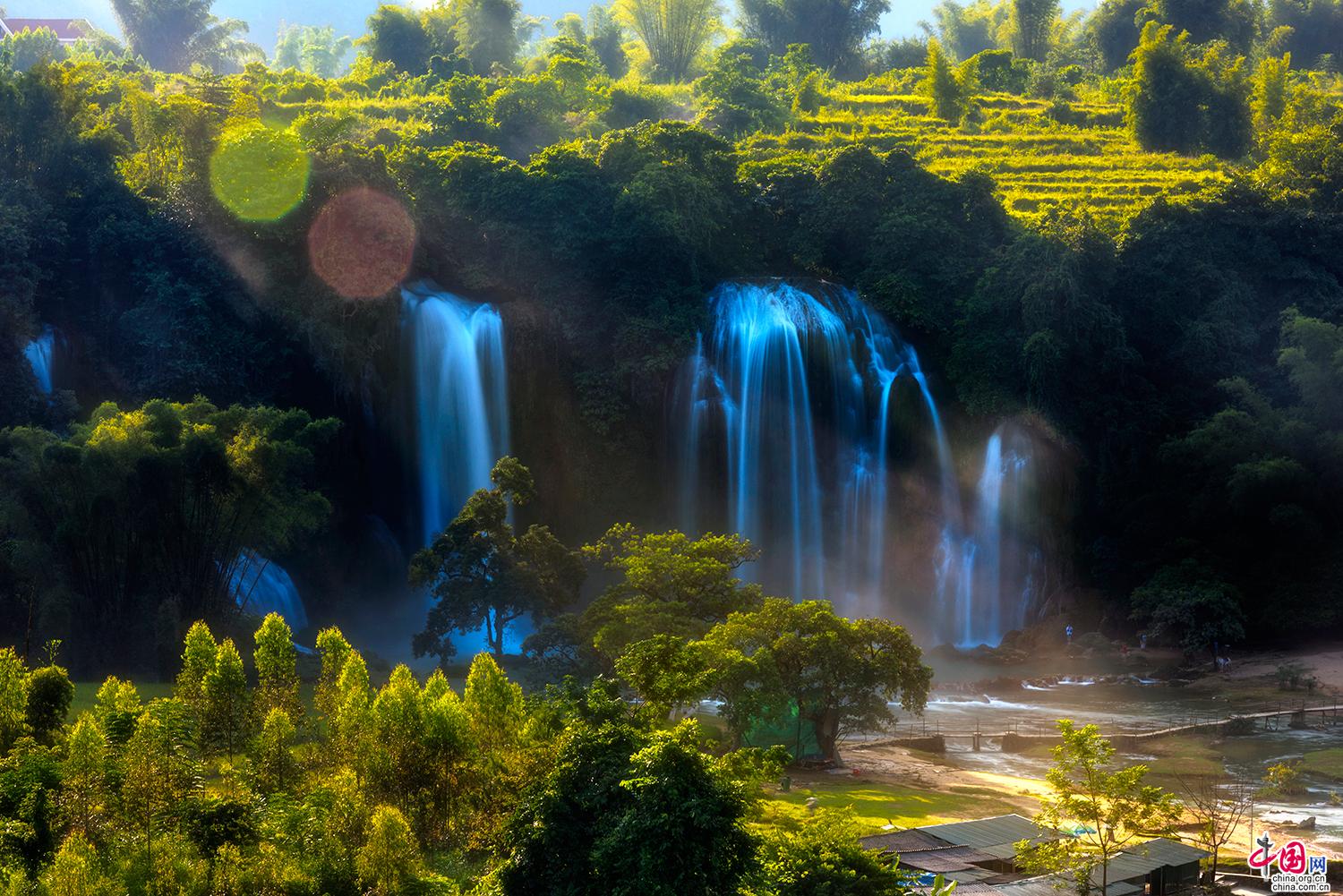 廣西德天村：最美跨國瀑布—德天瀑布