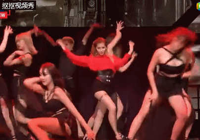 组图：空翻电胸抖臀超性感！韩星跳舞血脉喷张