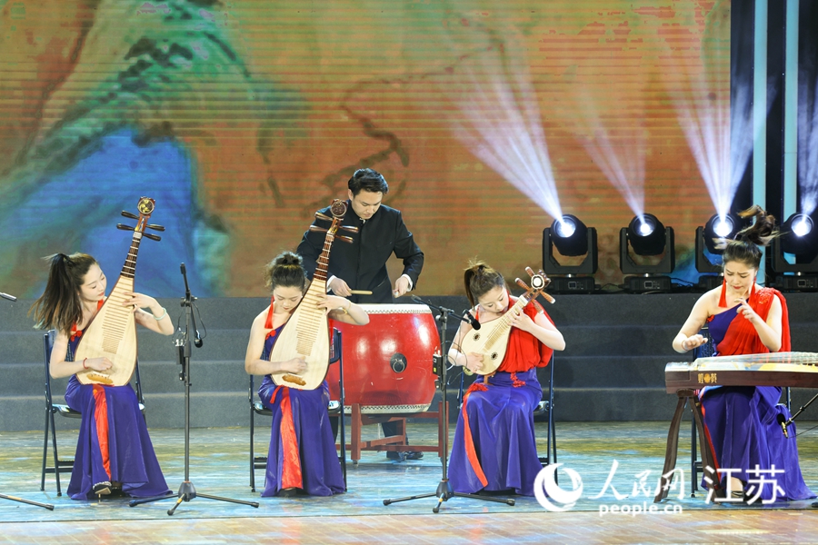 “家国情 学子心” 江苏省第七届大学生艺术展演活动优秀节目汇报演出在南京举行
