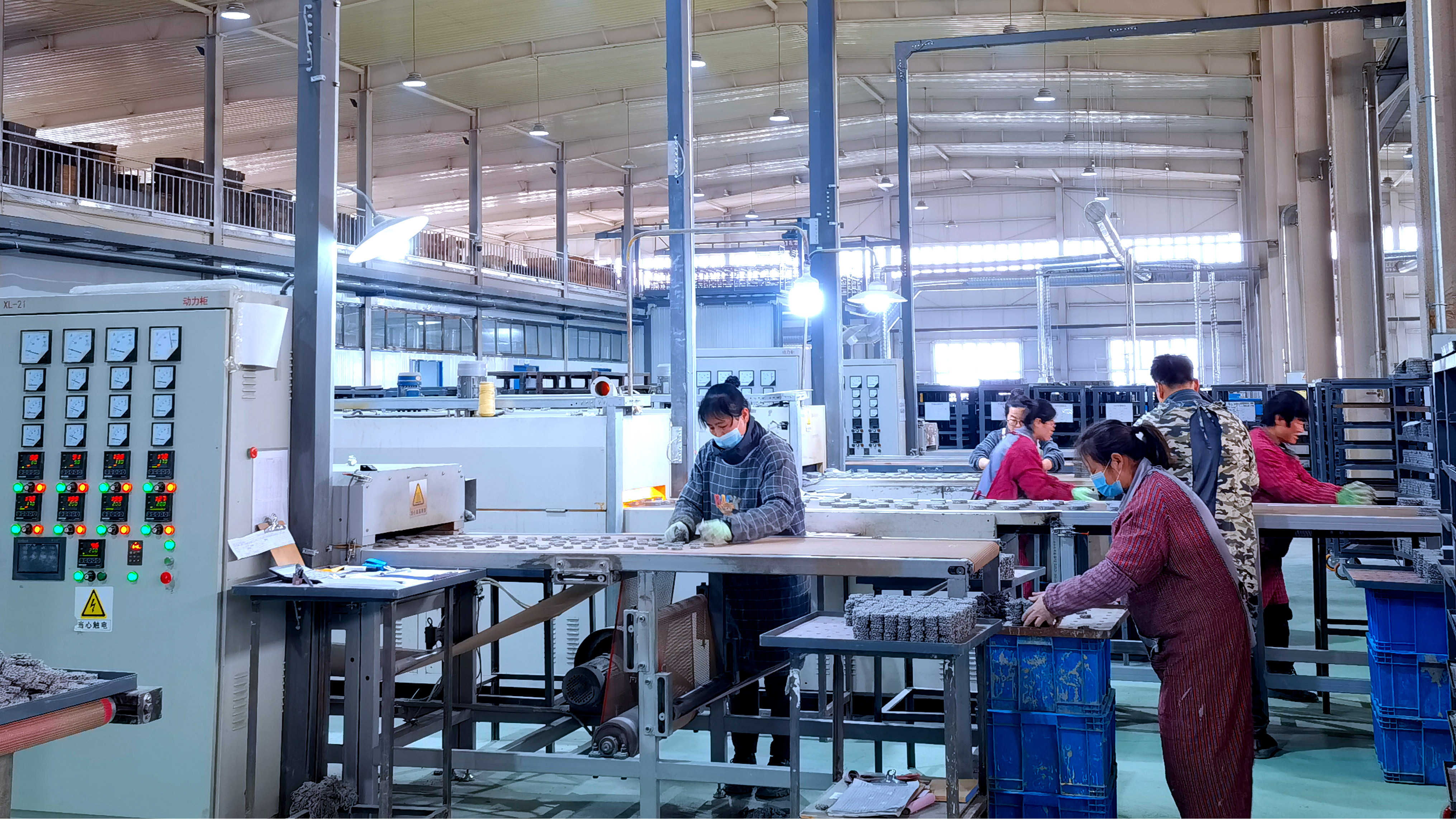 河北唐县：不负春光好起步 奋战龙年“开门红”_fororder_保定宁信集团特种陶瓷过滤网生产线