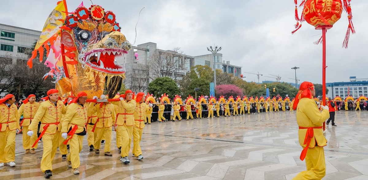 Zhejiang Tonglu: Popular Dragon Dance Brings Vitality of the Year of Dragon