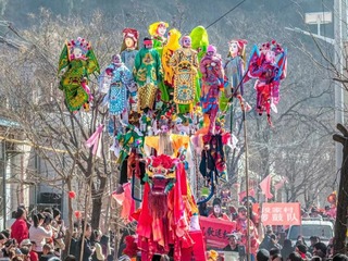 В городском округе Вэйнань провинции Шэньси прошли разнообразные мероприятия, посвященные празднованию китайского Нового года