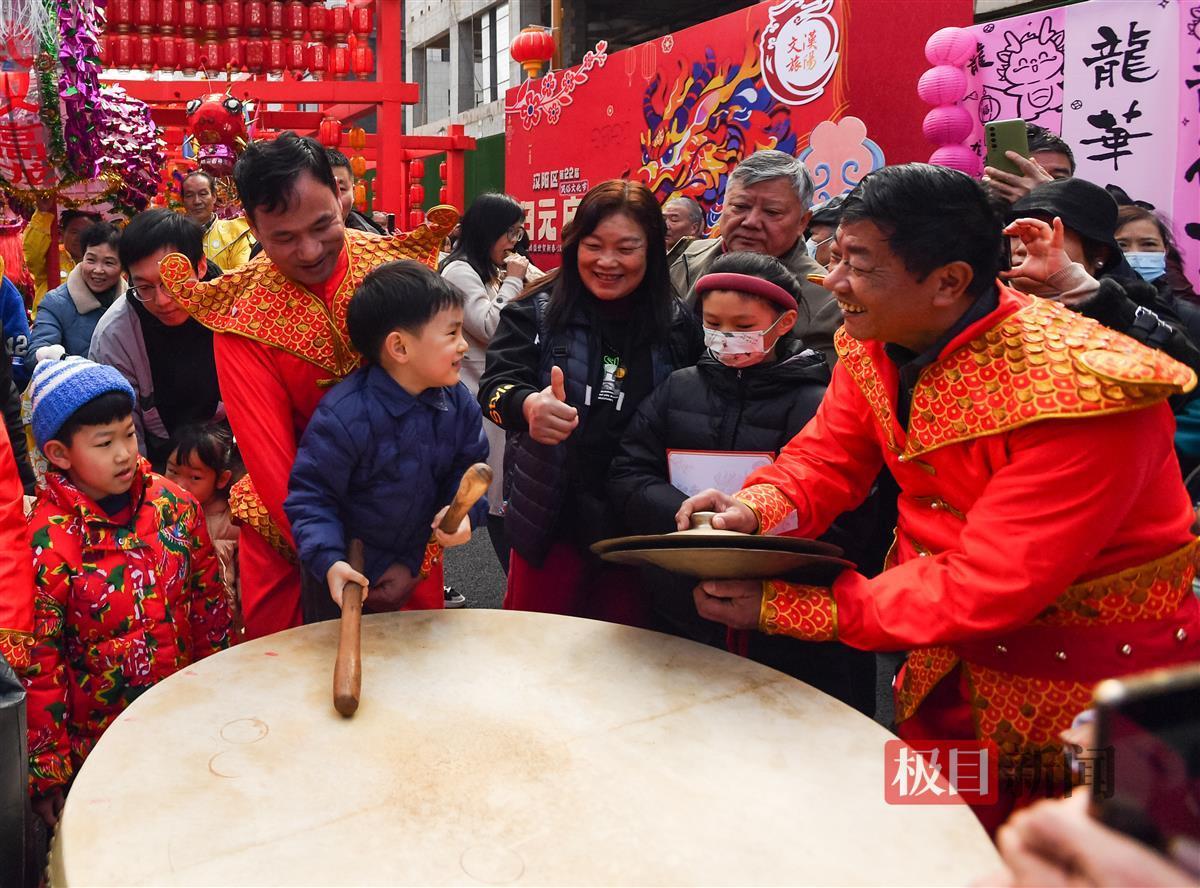 千年漢陽高龍起舞迎祥瑞