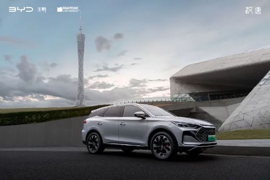 比亚迪甩出“王炸” 汉唐荣耀版16.98万起 让燃油车再次破防_fororder_image008