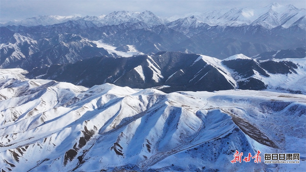 祁連山民樂段：群山巍峨雲霧繚繞 春雪著墨宛若畫卷_fororder_5