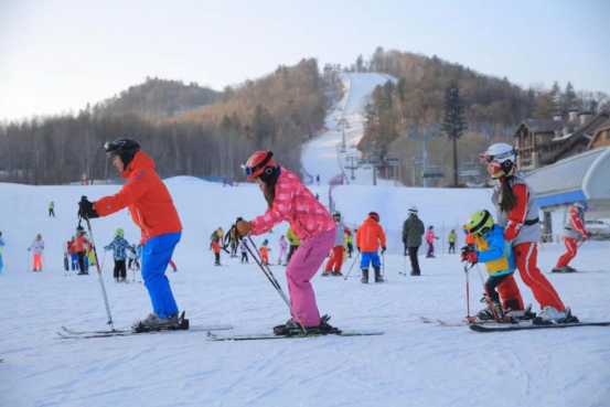 歷史新高 亞布力景區雪季遊客接待量已突破100萬