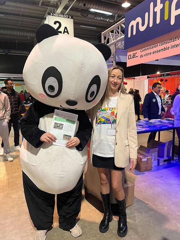 唐家河“大熊猫”亮相第41届卢森堡移民文化节_fororder_唐家河“大熊猫”亮相第41届卢森堡移民文化节