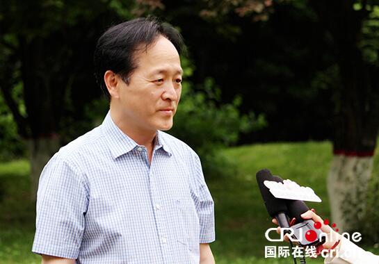   中共西安市雁塔区委书记赵小林接受国际在线陕西频道采访