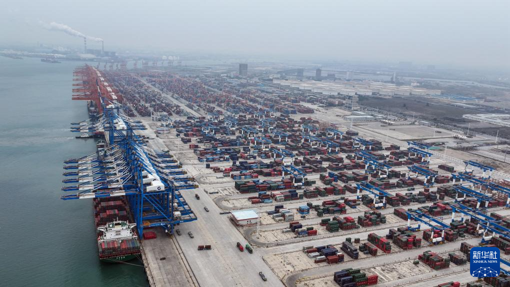 今年前兩月西部陸海新通道鐵海聯運班列運輸貨物13.2萬標箱