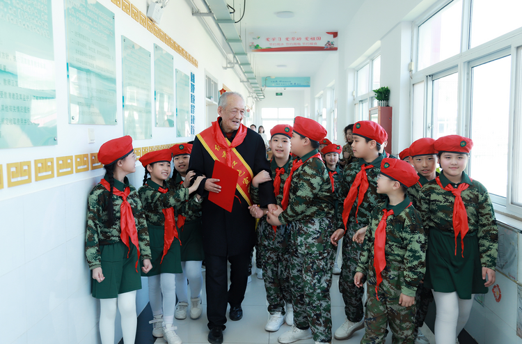 沧州运河区：“中国好人”进校园  雷锋精神代代传_fororder_图片1