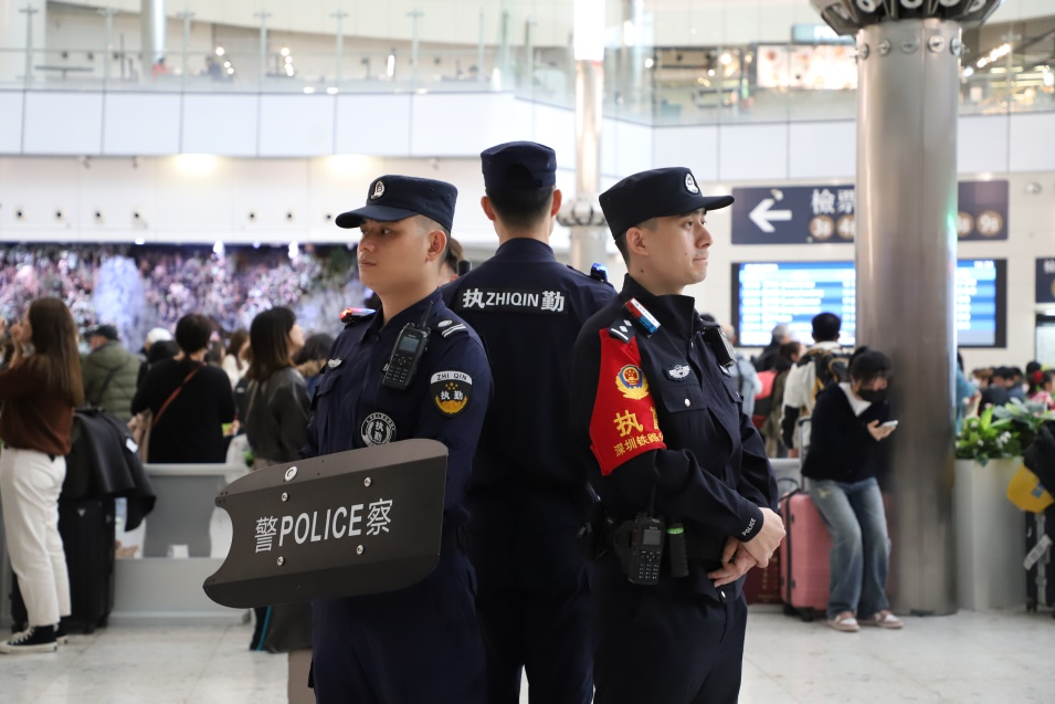 深铁公安西九龙站派出所 尽职尽责描绘春运平安画卷_fororder_末