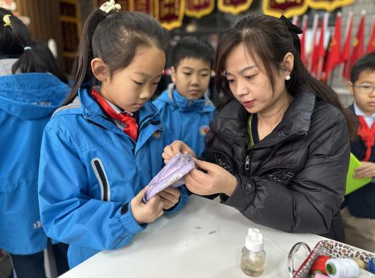 弘扬雷锋精神  争做追“锋”好少年_fororder_图片8