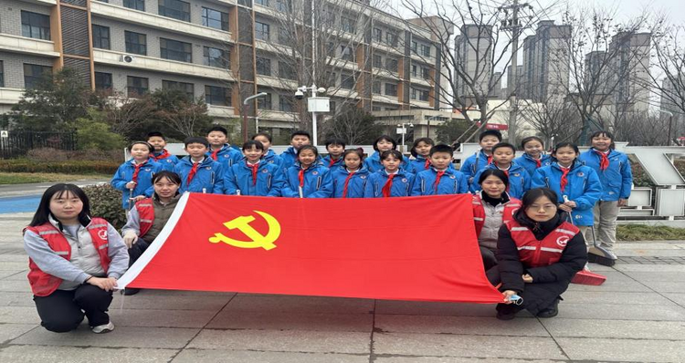 弘扬雷锋精神  争做追“锋”好少年_fororder_图片4