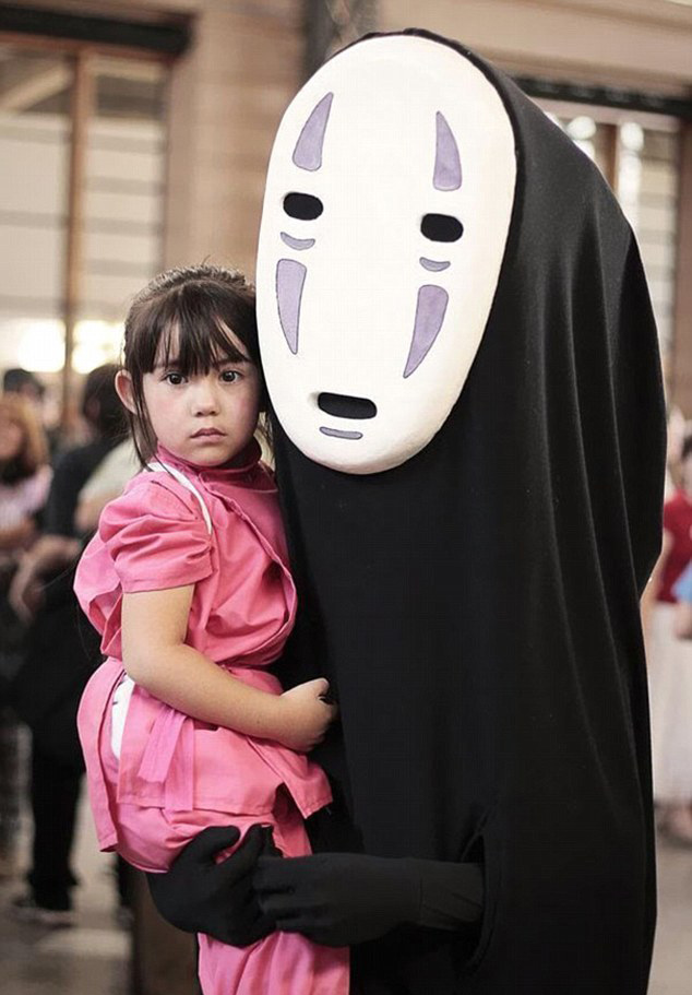 脑洞大开!天才父母设计万圣节搞怪亲子装(组图)
