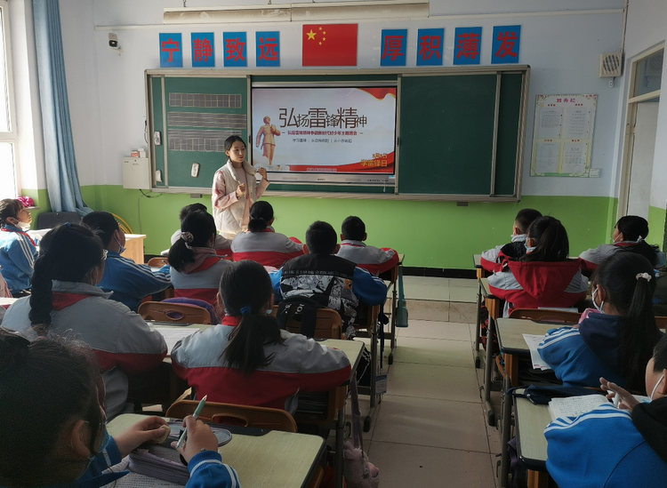 圖片默認標題_fororder_灤平縣虎什哈鎮中心校開展“知雷鋒，繪雷鋒，學雷鋒”系列活動。 宣傳部供圖