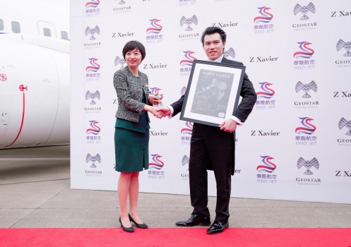 华龙航空携自有大型公务机BBJ亮相2018亚洲商务航空展会