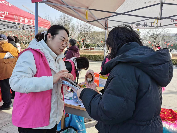 石家庄市鹿泉区：“学雷锋”青年志愿服务市集活动启动_fororder_图片4