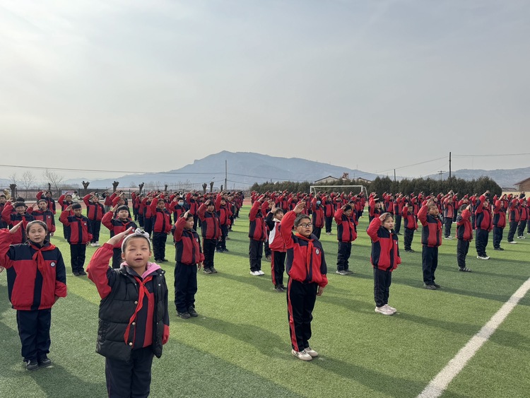 圖片默認標題_fororder_灤平縣金溝屯鎮中心校開展“弘揚雷鋒精神  傳承紅色基因”學雷鋒系列活動。 宣傳部供圖