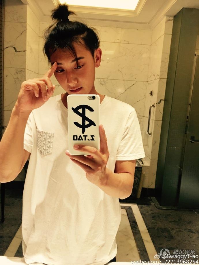 一言不合就撩粉!黄子韬自爆自拍不修图真相_娱乐_腾讯网