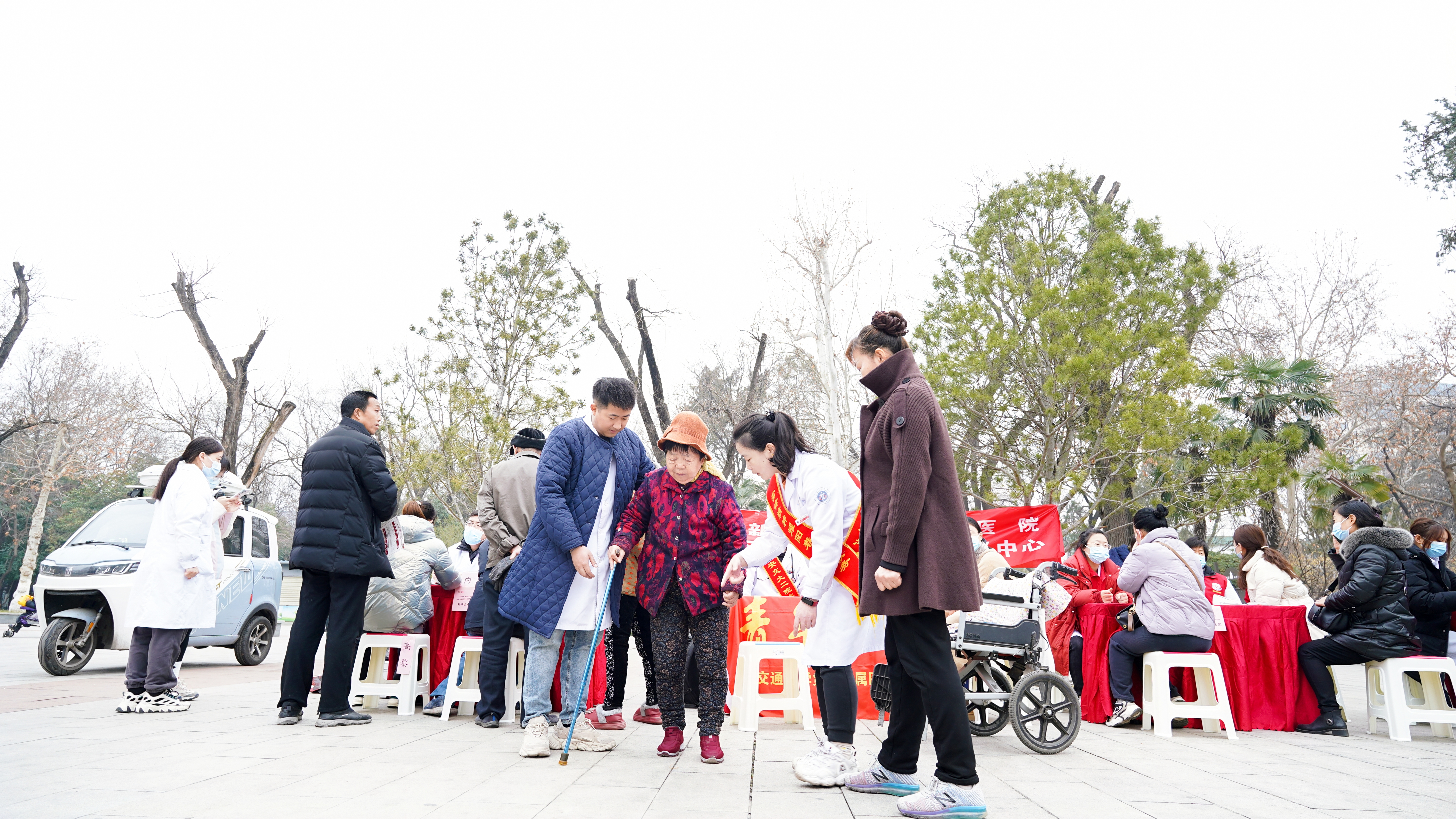 西安交大二附院开展学雷锋系列志愿服务活动_fororder_图片15