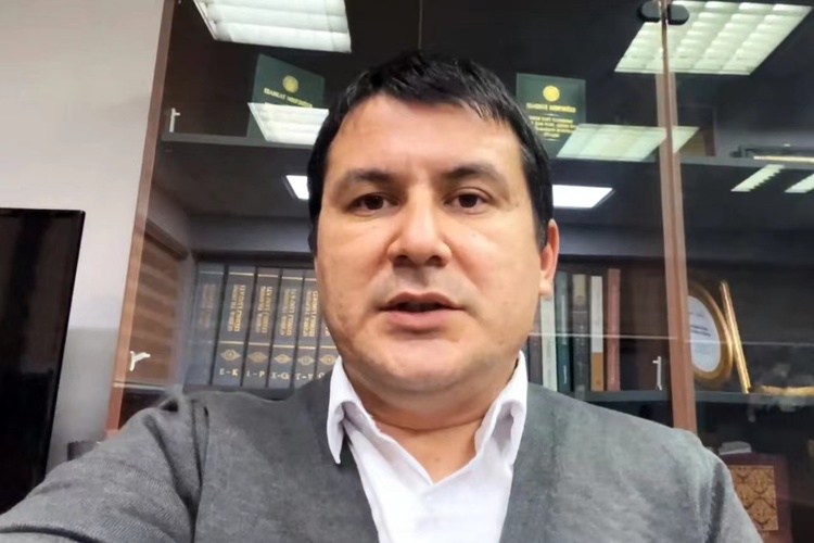 中亚友人看两会：赞许中国经济和科技发展 期待更多大项目合作