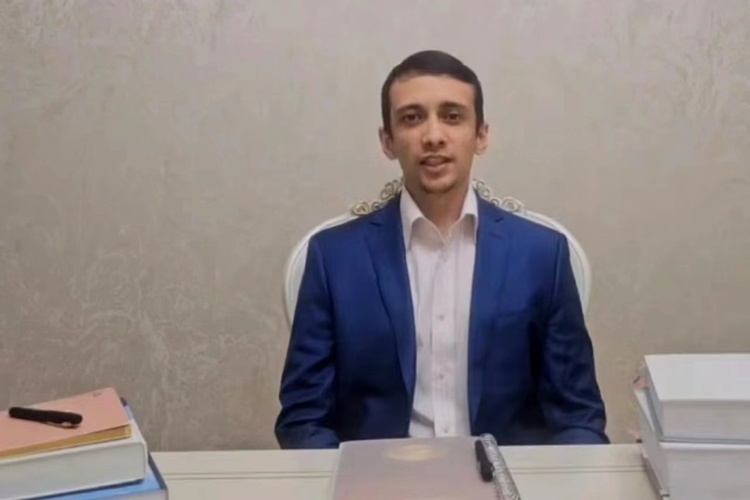 中亚友人看两会：赞许中国经济和科技发展 期待更多大项目合作