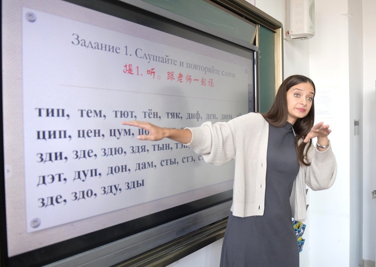 俄罗斯外教娜塔莎：最大成就是得到学生的认可