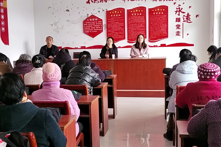 河北清苑：开展“法润万家 平安相伴”系列主题宣传活动_fororder_妇女权益保障法治宣讲活动现场。清苑区委宣传部供图